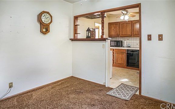 5th image of 2040 N Evergreen St