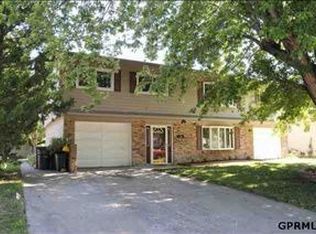 1206 Potter Rd, Bellevue, NE 68005