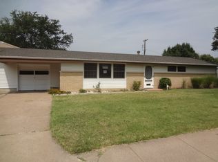 1210 Fairway St, Salina, KS 67401