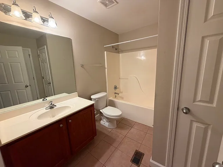 22 Trevor Dr — Photo 9