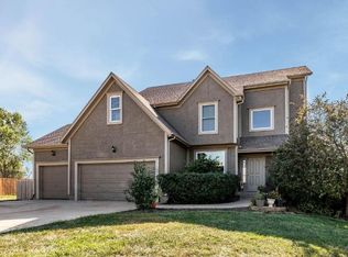 4608 Meadow View Dr, Shawnee, KS 66226
