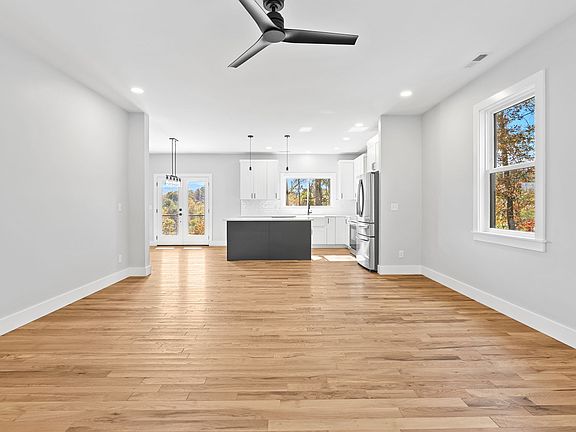 4th image of 139 Courtney Ln