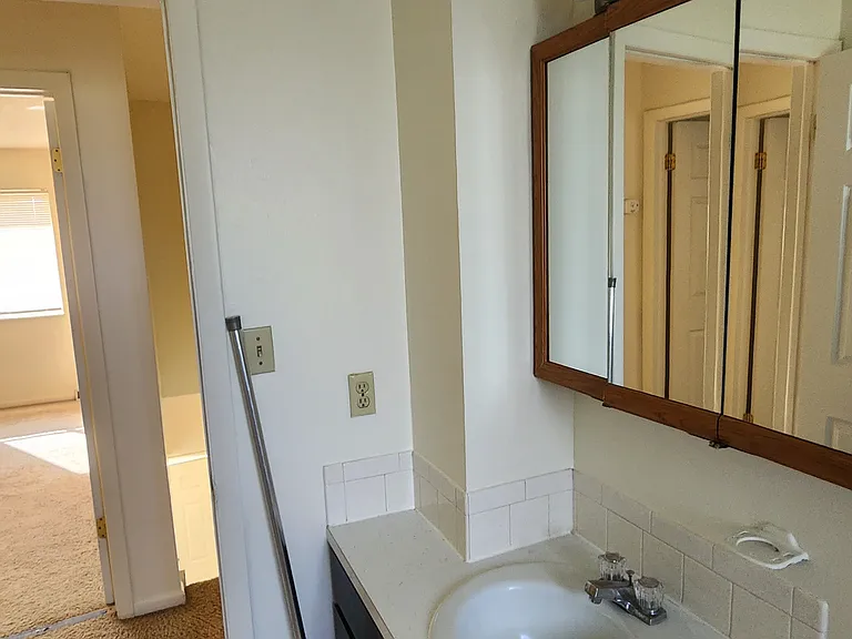 605 Roma Ct #A — Photo 6