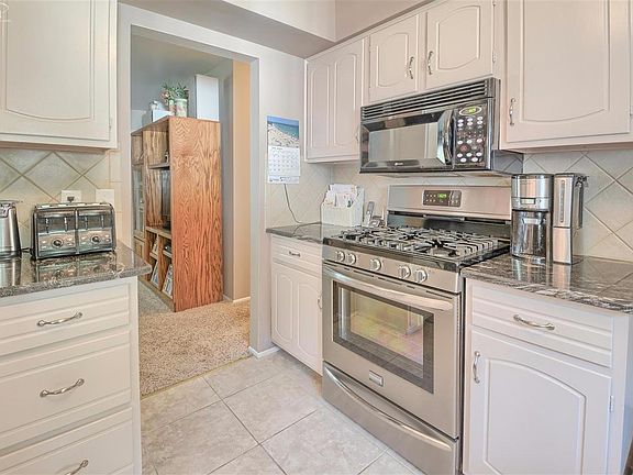3rd image of 9096 Chelmsford Dr