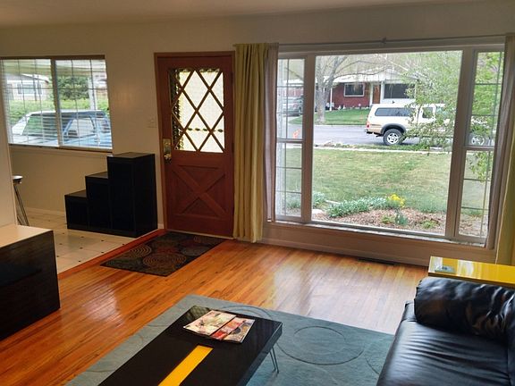 2nd image of 1127 N Taffeta Dr