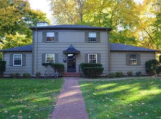 195 Windemere Rd, Rochester, NY 14610