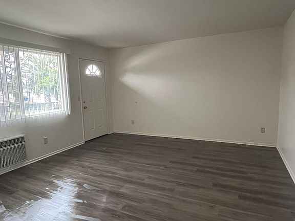 3rd image of 1198-1200 S San Antonio Ave #17