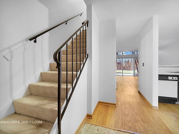 5th image of 5929 Meadow Dr
