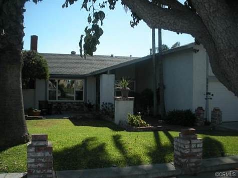 2nd image of 9967 La Vine St