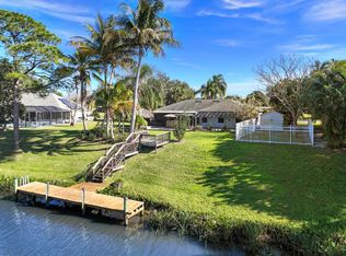 362 NE Camelot Dr, Port Saint Lucie, FL 34983