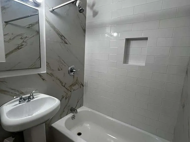 615 S Normandie Ave #39 — Photo 8