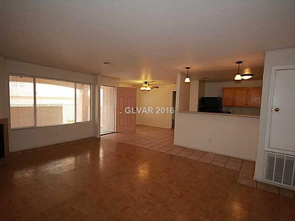 5th image of 350 S Durango Dr Unit 136
