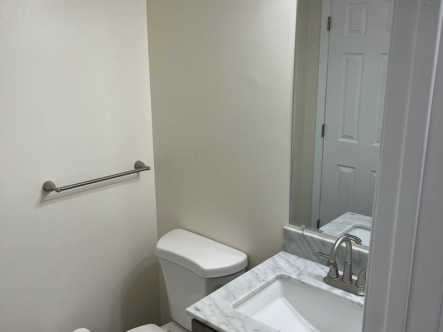 2 bed, 1.5 bath, 1200 sqft, $1,400 — Photo 2