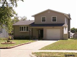 2307 Robbie Ave, Bellevue, NE 68005