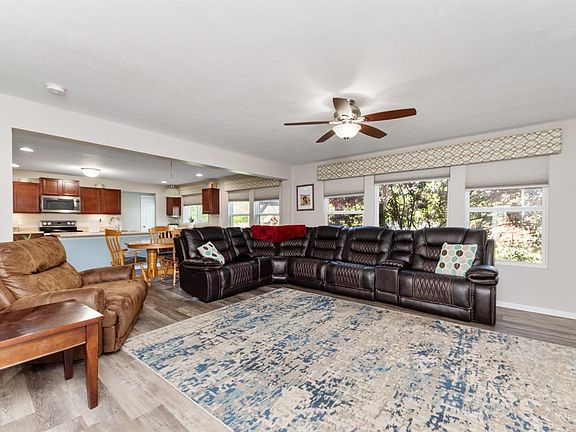 4th image of 111 Zachary Dr