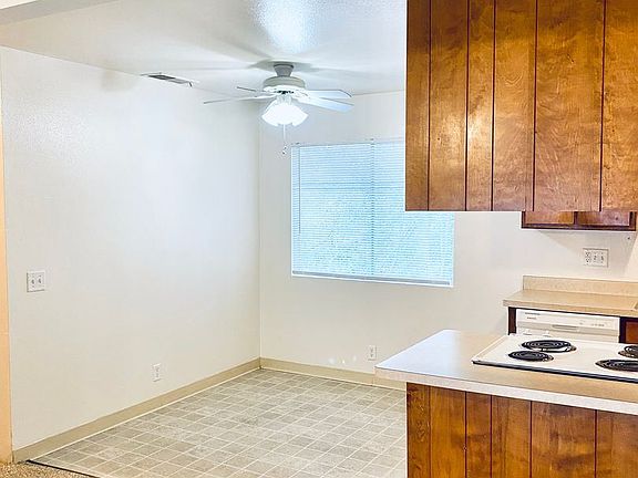4th image of 635 W 6th Ave #11632210
