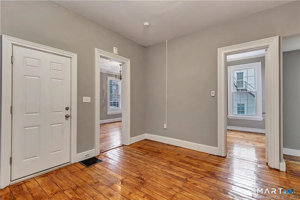 2 bed, 1.0 bath, 950 sqft, $2,200 — Photo 4