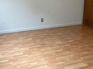 699 Sylvan St APT 4, Daly City, CA 94014