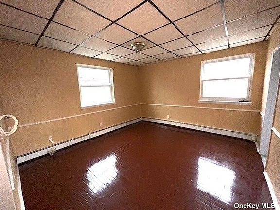 2nd image of 251 Mineola Blvd #1A