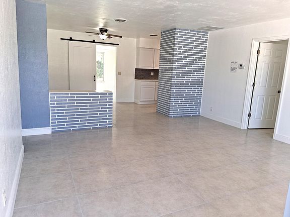 3rd image of 1837 Gardenia Rd