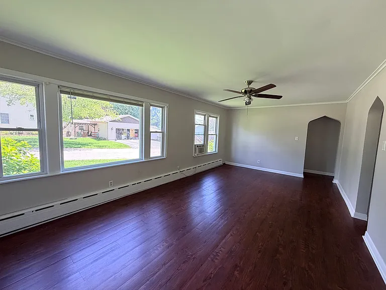 11105 Denny Ave — Photo 8