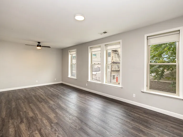 920 S 2nd St #202 — Photo 8