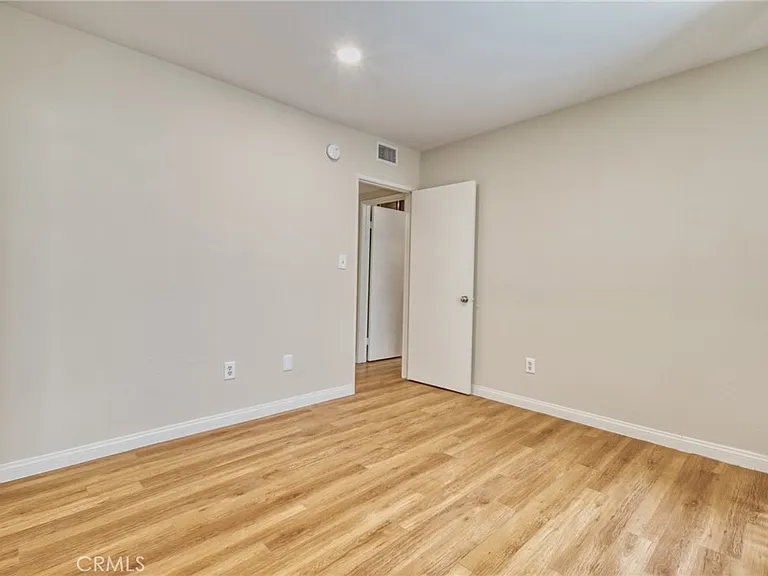 4546 Murietta Ave #105 — Photo 12
