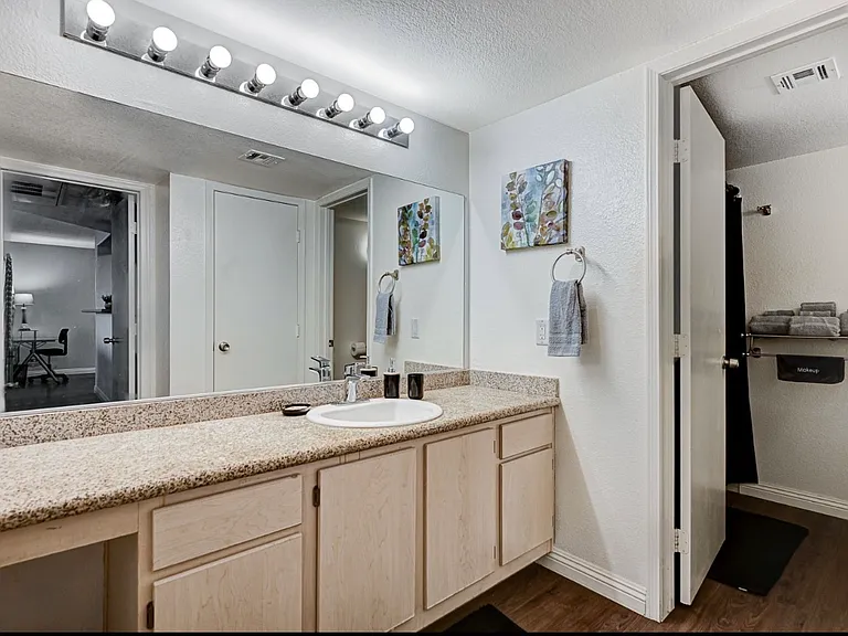 555 E Silverado Ranch Blvd #2031 — Photo 4