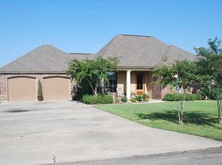 136 Grand Lake Dr, Arnaudville, LA 70512