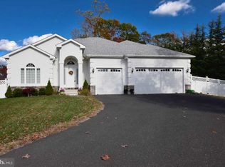 346 Johnson Rd, Sicklerville, NJ 08081