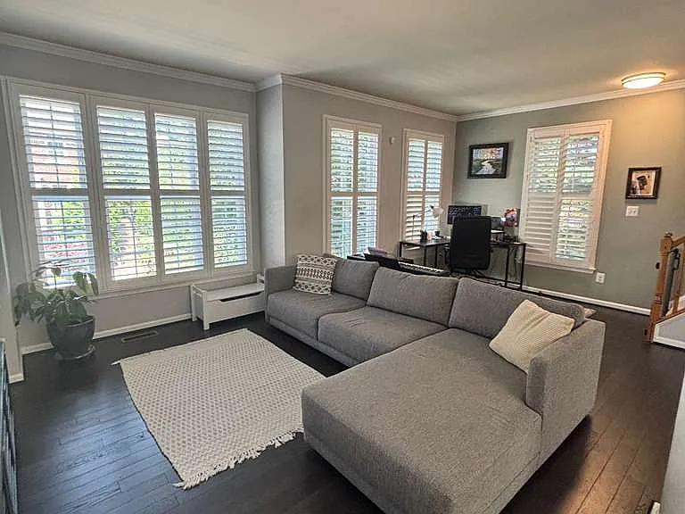 5601 Brookland Ct — Photo 2