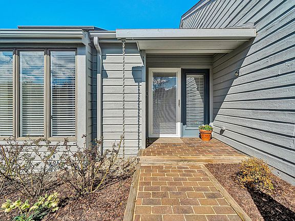 5th image of 2518 S Clearing Rd