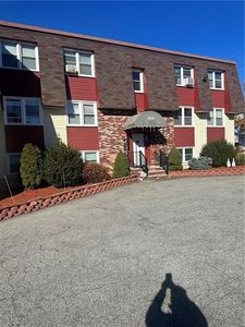 424 Smithfield Ave APT 1, Pawtucket, RI, 02860