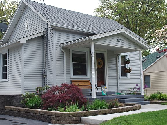 2nd image of 1135 S Park Dr