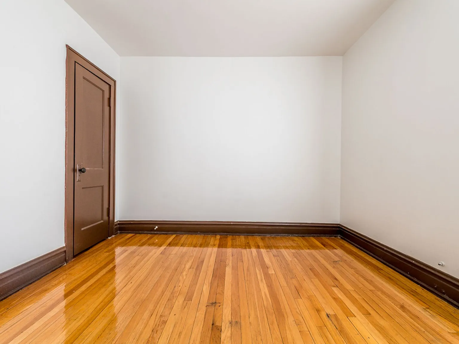 6306 S Fairfield Ave — Photo 3