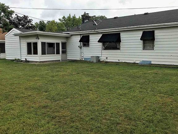 3rd image of 1101 Baker Dr