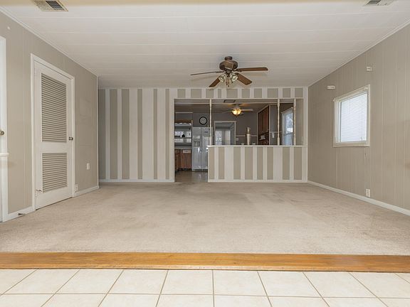 3rd image of 416 Hanover Rd