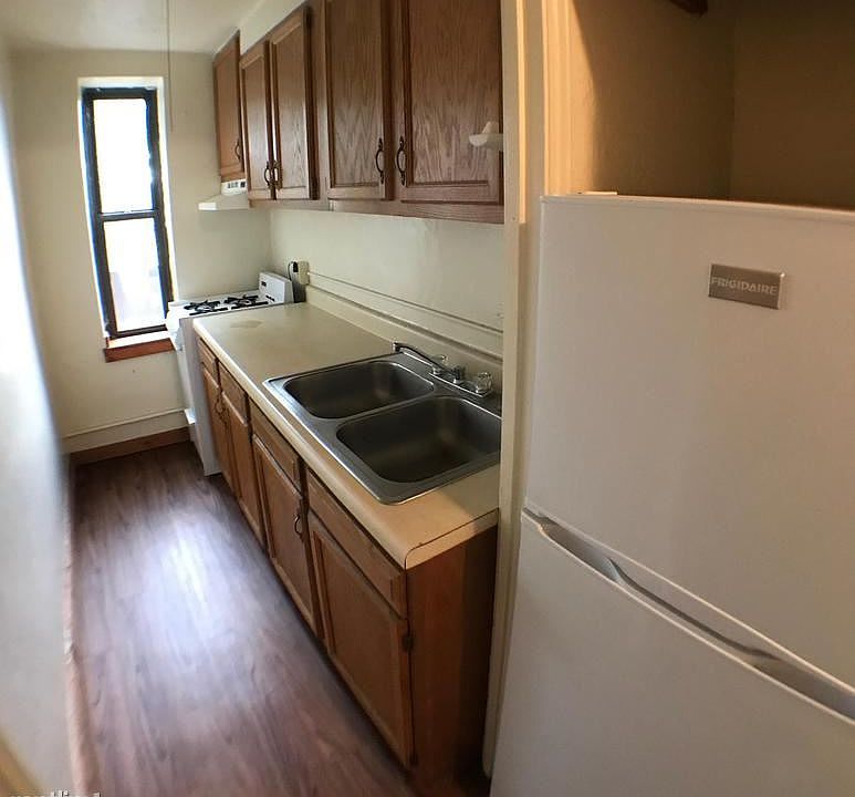 1st image of 3310 Brownsville Rd APT 17