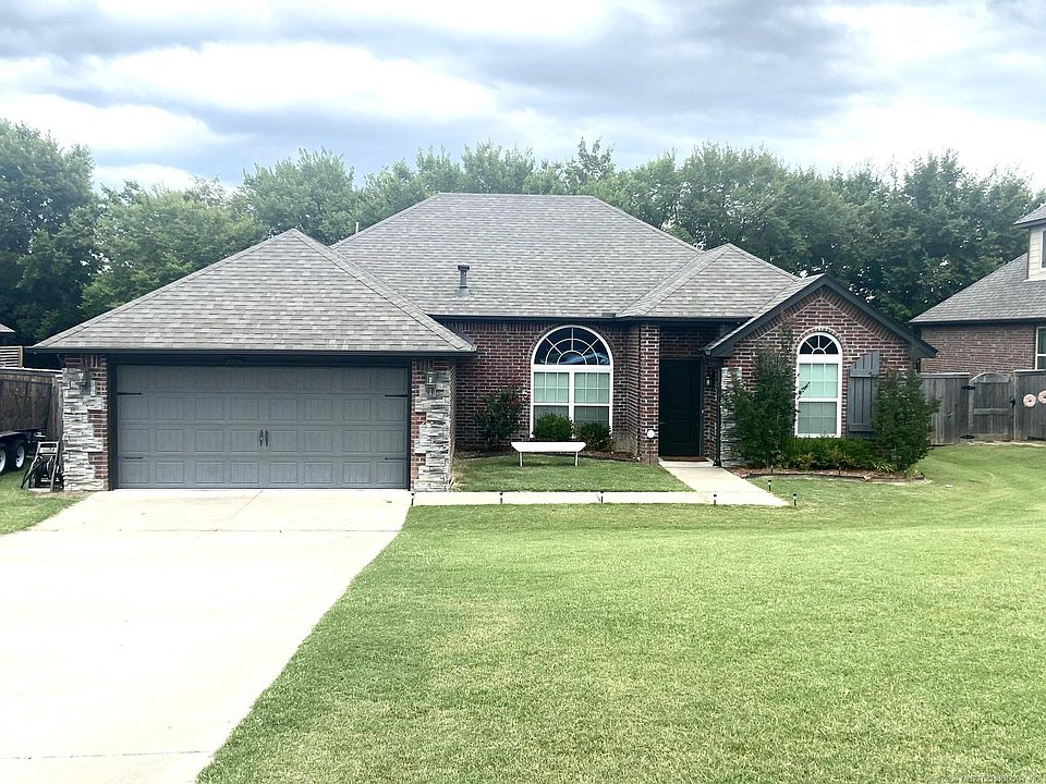 1st image of 14737 S Jordan Ct W