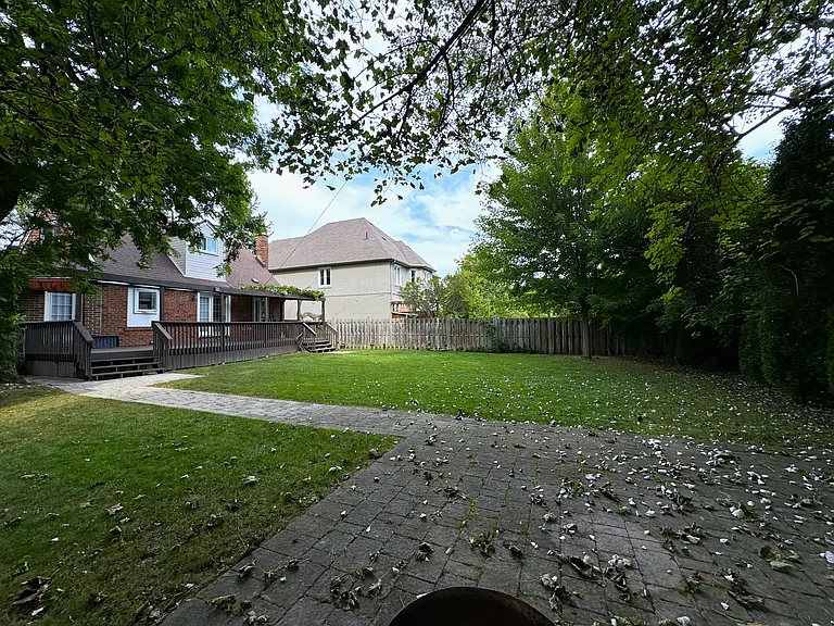 5 Lanbrooke Ave — Photo 11
