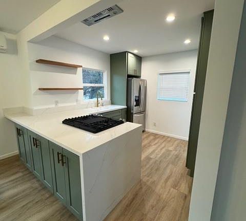 2nd image of 2120 W Avenue 33