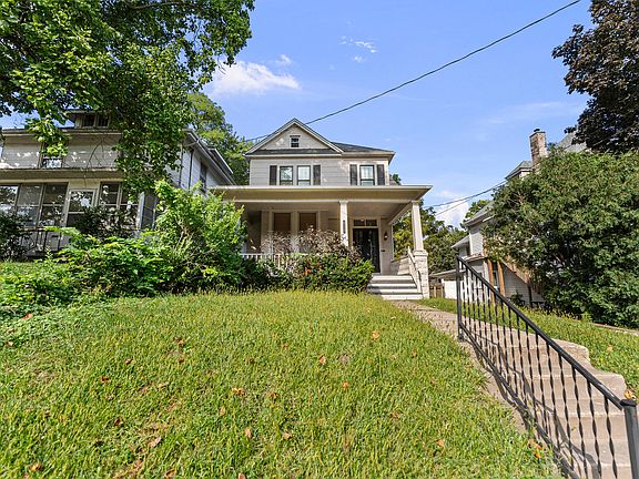 2nd image of 610 30th St