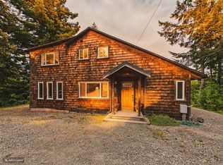 7090 Fickle Hill Rd, Arcata, CA 95521