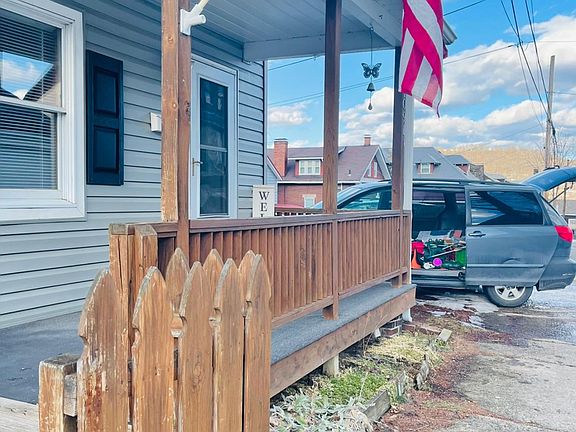 4th image of 1091 McKinley Ave #R