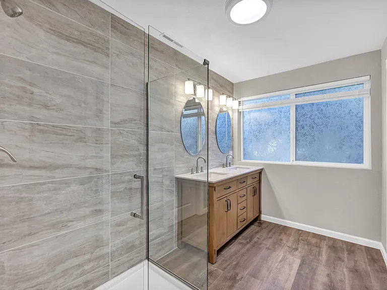 604 Pine St — Photo 25