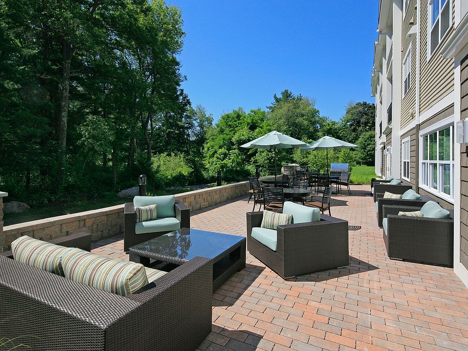 Outdoor Lounge
