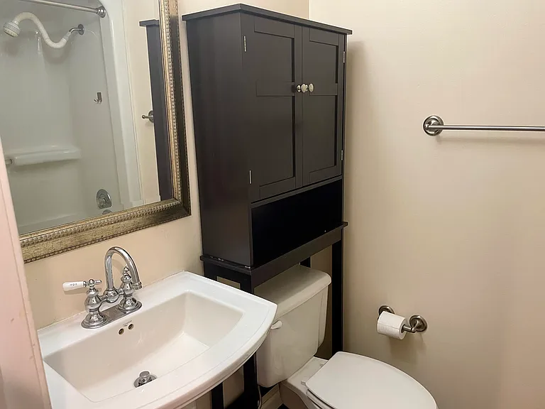 190 W Green Meadows Rd — Photo 15