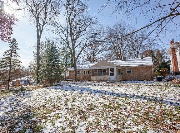 5th image of 1219 Chelsea Ave
