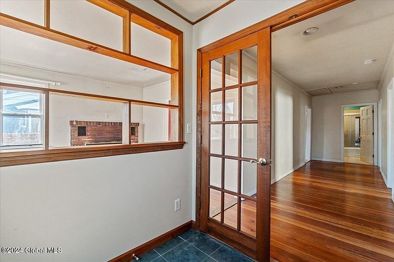 2nd image of 43 Benedict Street