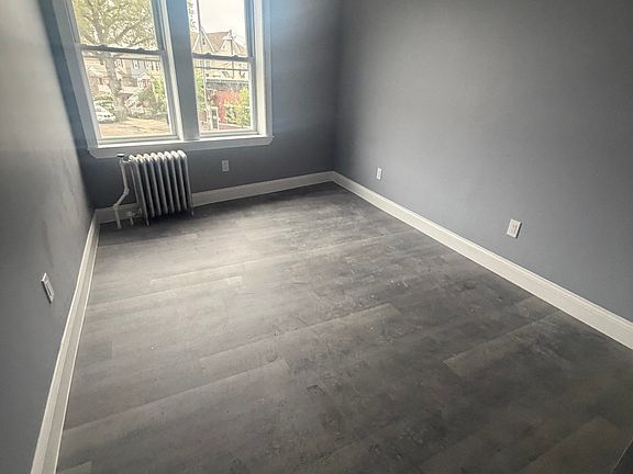 3rd image of 176 Broadway APT 6
